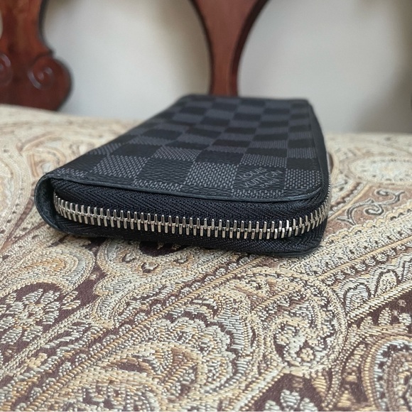 Louis Vuitton 2020 Authentic Vertical Damier Check Zippy Wallet Graphite W/ COA - Picture 5 of 15
